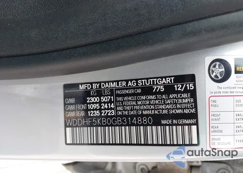 2016 Mercedes-Benz E 350 z USA, uszkodzony, nr VIN WDDHF5KB0GB314880